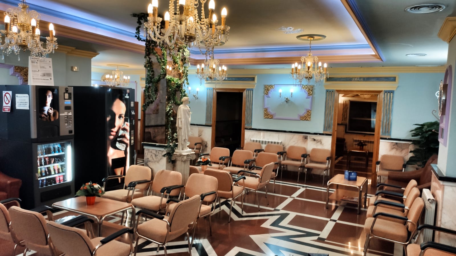 9EC5EC2C CCBF 48BB 811A FA48EC9EE6D7